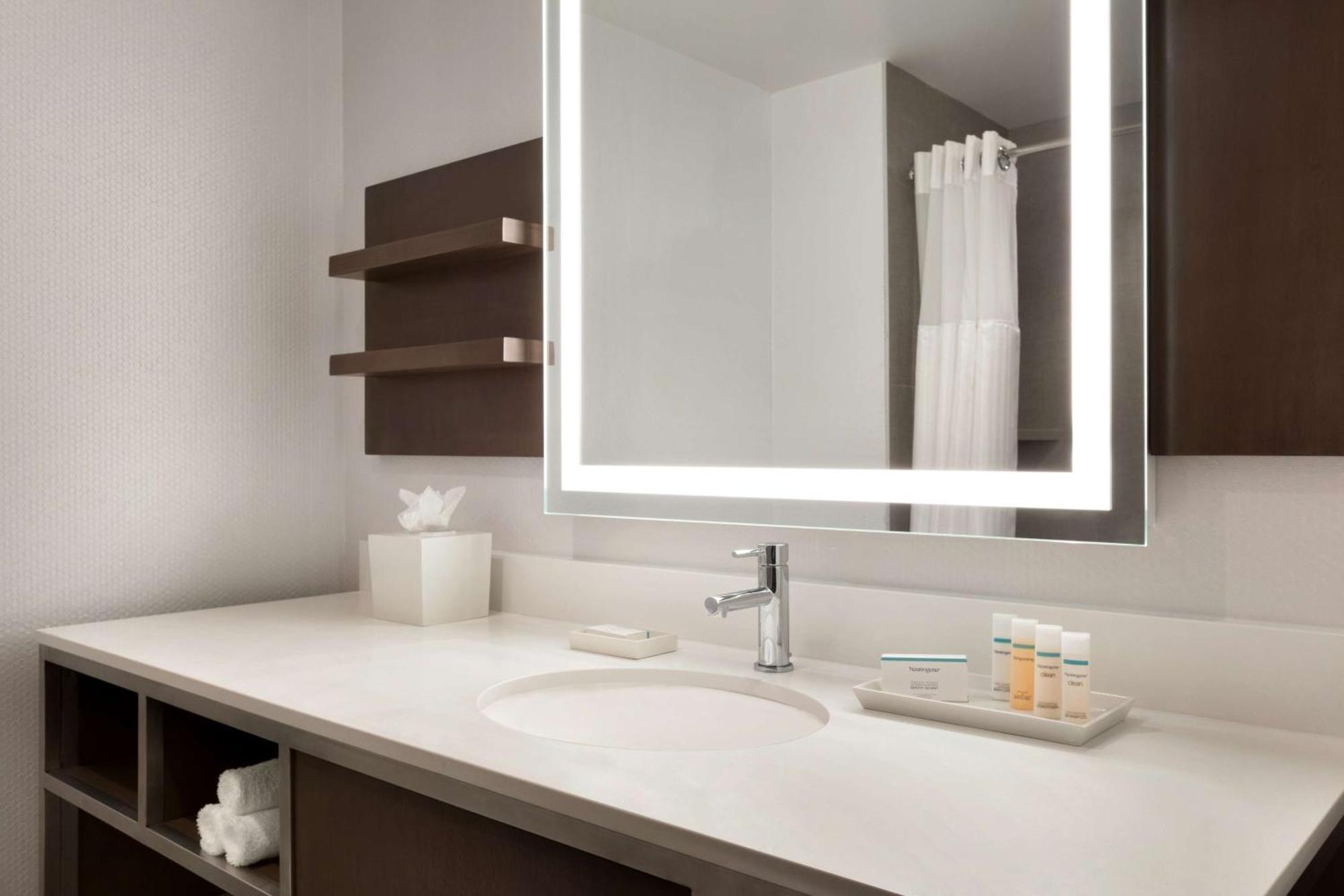 Hilton Garden Inn Lompoc, Ca Bagian luar foto